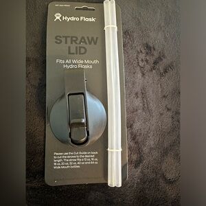New in package Hydroflask lid and 2 straws
